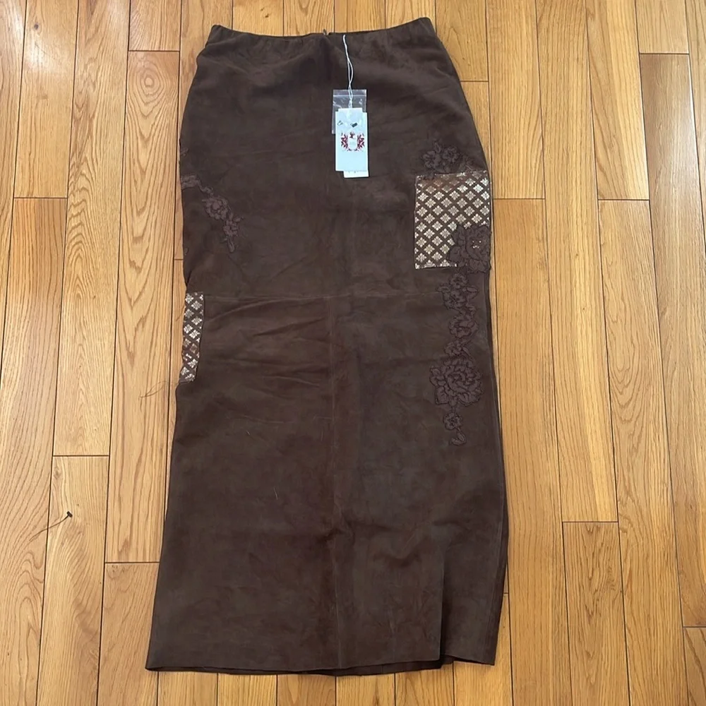 Yavari Suede Skirt by Nigel Preston - Picture 5 of 11